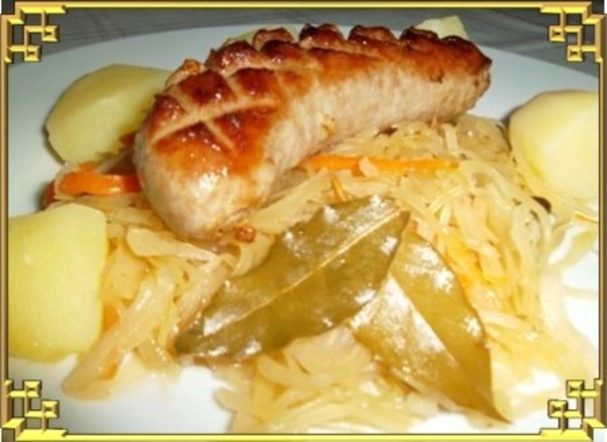 Bilder für ? Bratwurst am Sauerkraut und Salzkartoffeln dazu ? - Rezept