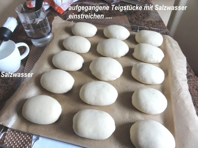 Rezept: Brot: SONNTAGS-BRÖTCHEN Bild Nr. 6 Brot: SONNTAGS-BRÖTCHEN - Rezept - Bild Nr. 6