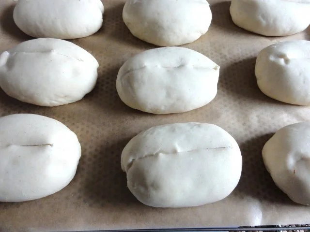 Rezept: Brot: SONNTAGS-BRÖTCHEN Bild Nr. 7 Brot: SONNTAGS-BRÖTCHEN - Rezept - Bild Nr. 7