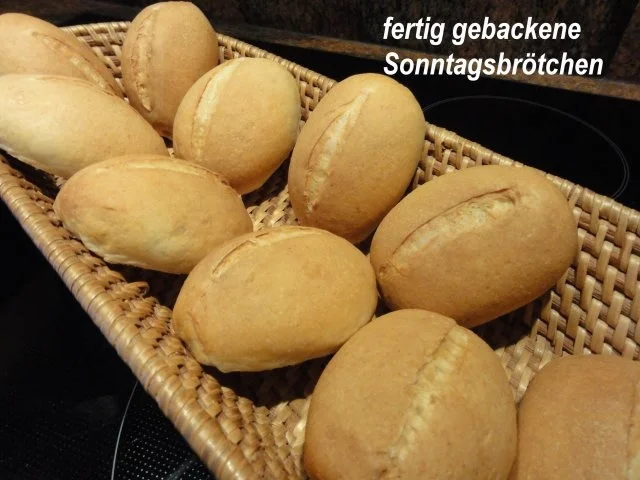 Rezept: Brot: SONNTAGS-BRÖTCHEN Bild Nr. 9 Brot: SONNTAGS-BRÖTCHEN - Rezept - Bild Nr. 9
