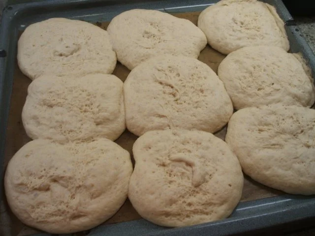 Rezept: Brot: SONNTAGS-BRÖTCHEN Bild Nr. 10 Brot: SONNTAGS-BRÖTCHEN - Rezept - Bild Nr. 10