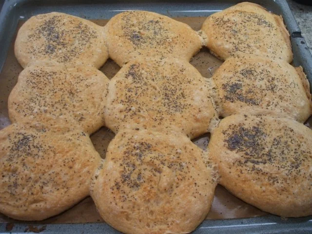 Rezept: Brot: SONNTAGS-BRÖTCHEN Bild Nr. 11 Brot: SONNTAGS-BRÖTCHEN - Rezept - Bild Nr. 11