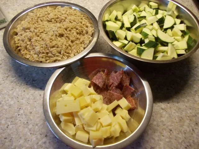 Zucchiniauflauf mit Dinkel und Walnußsoße - Rezept - Bild Nr. 3