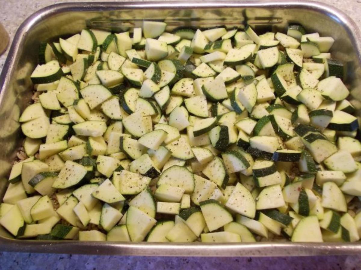 Zucchiniauflauf mit Dinkel und Walnußsoße - Rezept - Bild Nr. 5