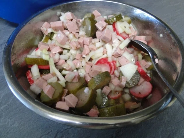 Rezept: Wurstsalat mit Frisee Bild Nr. 2 Wurstsalat mit Frisee - Rezept - Bild Nr. 2