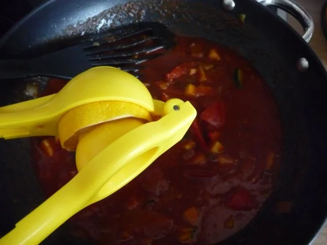 Pasta : ...mit Gemüse-Tomatensoße und Bockwurst - Rezept - Bild Nr. 14