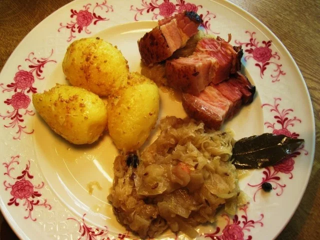 Wacholderbauch auf Sauerkraut - Rezept