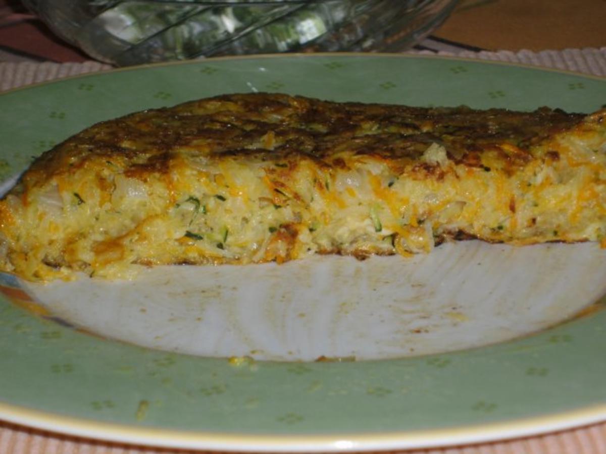 Zucchini-Möhren-Kartoffelpuffer XL - Rezept - kochbar.de