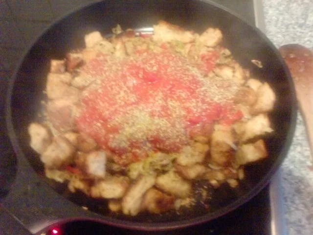 Rezept: Hart aber herzlich -oder- Der Altes-hartes -Brot-muß-man nicht-wegwerfen-Auflauf Bild Nr. 9 Hart aber herzlich -oder- Der Altes-hartes -Brot-muß-man nicht-wegwerfen-Auflauf - Rezept - Bild Nr. 9