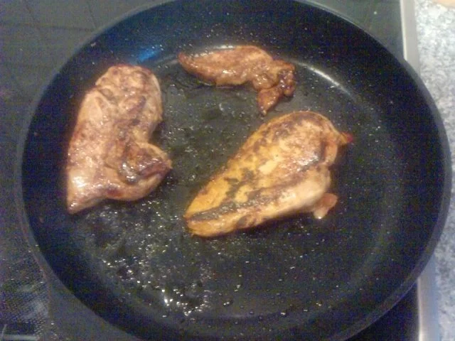 Rezept: Hart aber herzlich -oder- Der Altes-hartes -Brot-muß-man nicht-wegwerfen-Auflauf Bild Nr. 10 Hart aber herzlich -oder- Der Altes-hartes -Brot-muß-man nicht-wegwerfen-Auflauf - Rezept - Bild Nr. 10