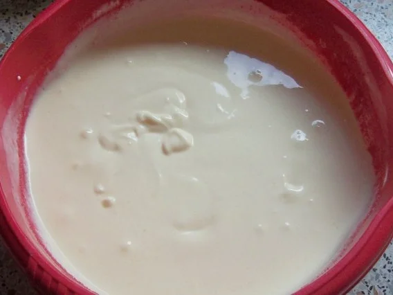 Fruchtiger Johannisbeer-Quark-Kuchen mit Karamellboden - Rezept - Bild Nr. 5