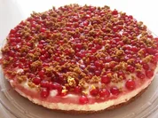 Fruchtiger Johannisbeer-Quark-Kuchen mit Karamellboden - Rezept
