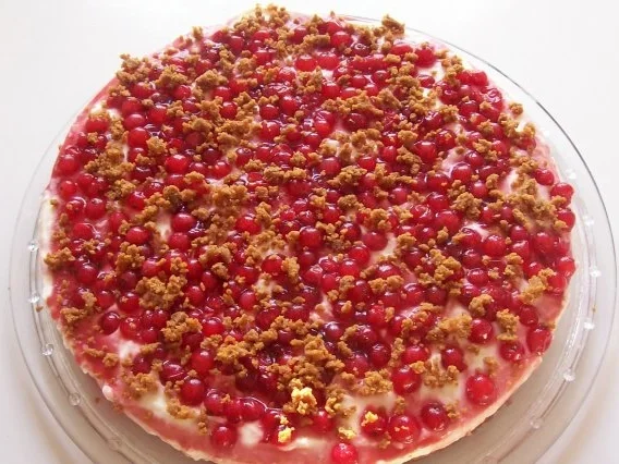 Fruchtiger Johannisbeer-Quark-Kuchen mit Karamellboden - Rezept - Bild Nr. 11