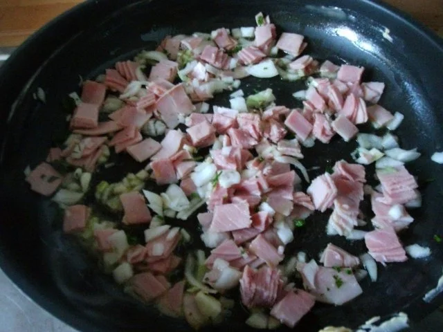 Kräuterrührei mit Schinken und Tomate - Rezept - Bild Nr. 3