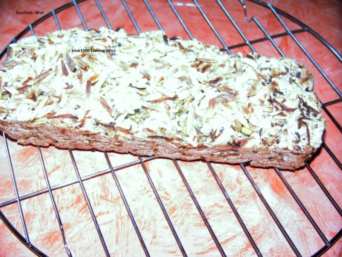 ZUCCHINI - BROT - Rezept