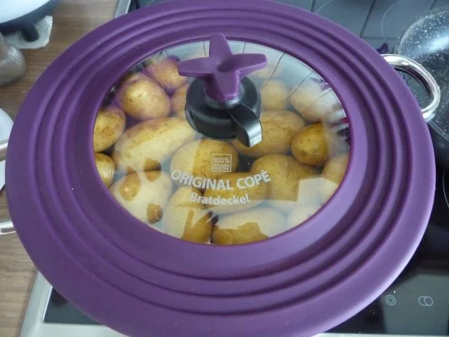 Rezept: Salat : Kartoffelsalat ....zum Mittnehmen Bild Nr. 4 Salat : Kartoffelsalat ....zum Mittnehmen - Rezept - Bild Nr. 4