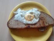 Leggie das Ungeheuer im Loch Brot - Das Ei muss sich nicht immer spiegeln - Rezept