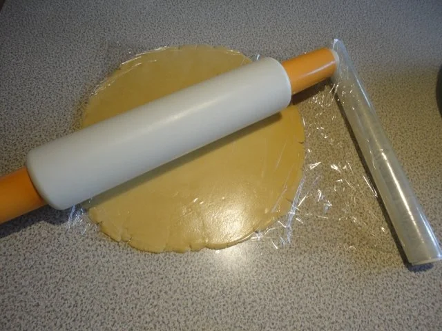 Limetten Tarte mit flambierten Pflaumen - Rezept - Bild Nr. 3