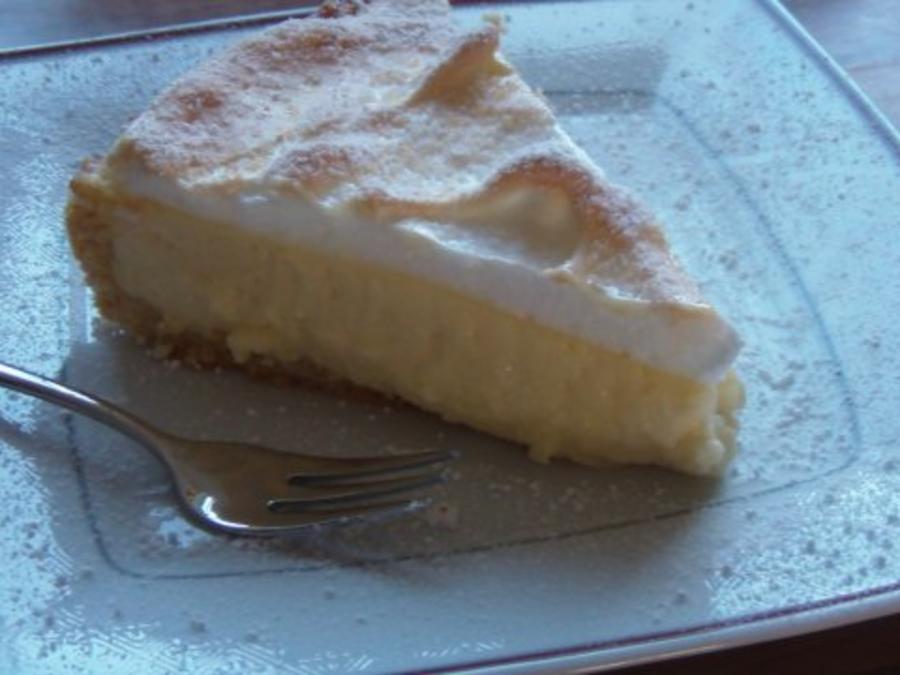 Käsekuchen mit Baiserhaube - einfach - 219 kcal/100g