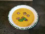 Kartoffel-Kürbissuppe mit Hackbällchen - Rezept