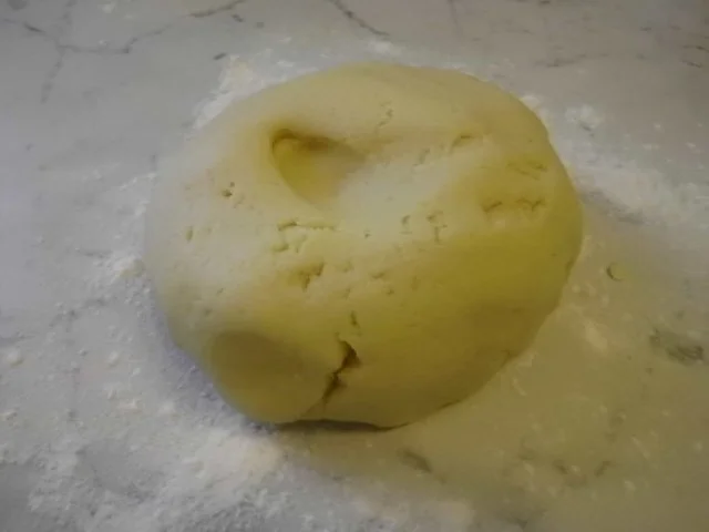 Pflaumen - Pfirsichkuchen mit Baiserhaube - Rezept - Bild Nr. 5