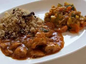 Geschmortes Hähnchenragout mit Pflaumen-Zimt-Couscous - Rezept