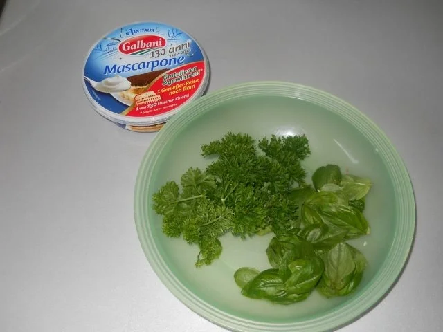 Rezept: Möhrengnocchi auf Kräuter-Mascarpone Bild Nr. 4 Möhrengnocchi auf Kräuter-Mascarpone - Rezept - Bild Nr. 4