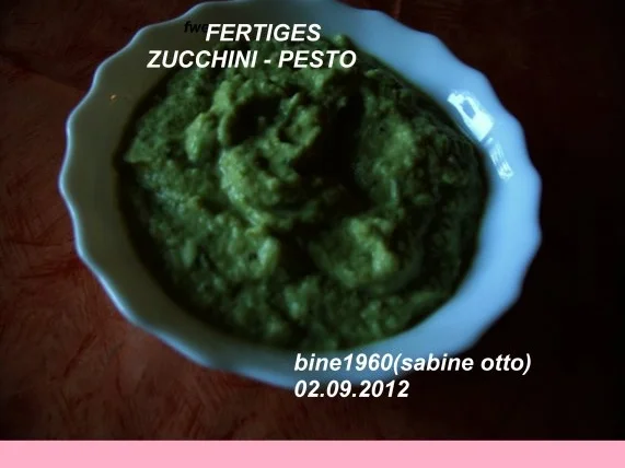 ZUCCHINI  -  PESTO - Rezept