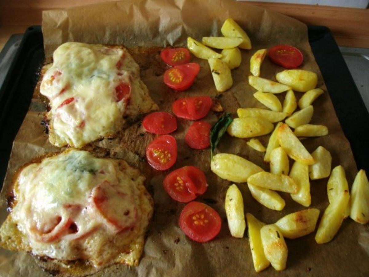 Kammkotelett mit Tomaten und Käse und Backofenkartoffeln - Rezept - Bild Nr. 9
