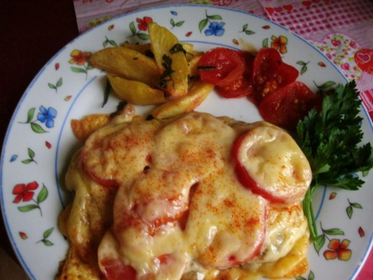 Kammkotelett mit Tomaten und Käse und Backofenkartoffeln - Rezept - Bild Nr. 10