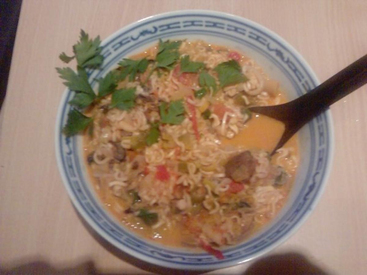 Bilder für Tom Yam Gung - Nudeltopf - Chinesischer Nudeltopf für Freunde und Freundinnen der Schärfe - Rezept