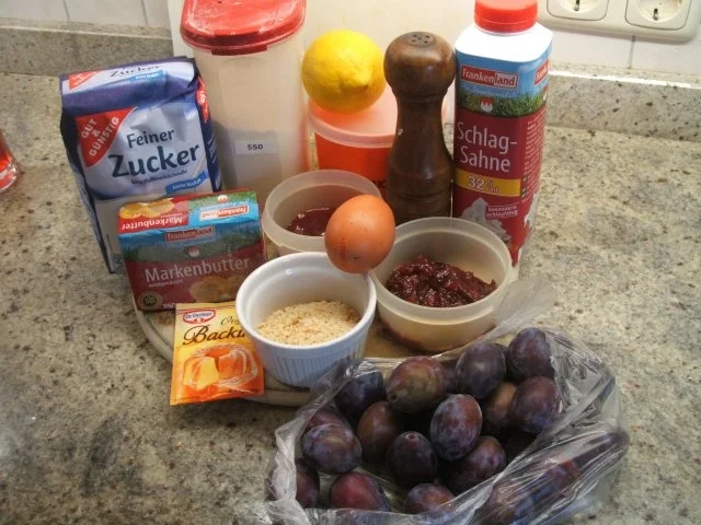 Rezept: Backen: Zwetschgenstrudel mit Mürbteig Bild Nr. 8 Backen: Zwetschgenstrudel mit Mürbteig - Rezept - Bild Nr. 8