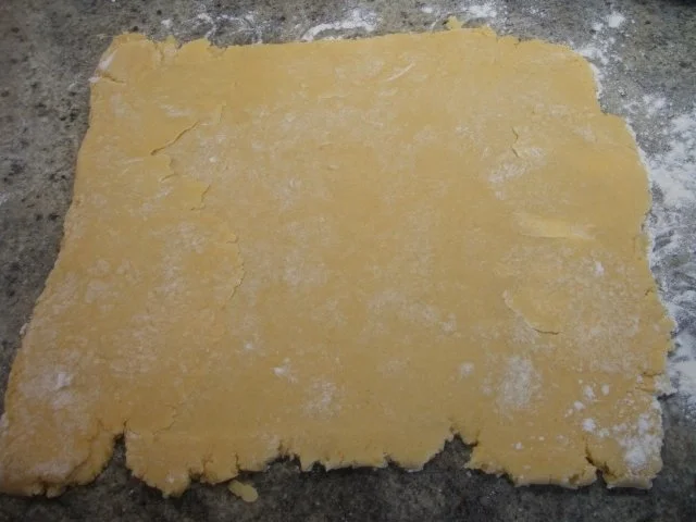 Rezept: Backen: Zwetschgenstrudel mit Mürbteig Bild Nr. 12 Backen: Zwetschgenstrudel mit Mürbteig - Rezept - Bild Nr. 12