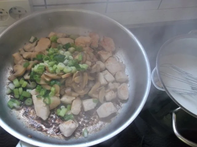 Rezept: Broccoli-Kartoffel-Hähnchen-Champi-Auflauf Bild Nr. 3 Broccoli-Kartoffel-Hähnchen-Champi-Auflauf - Rezept - Bild Nr. 3