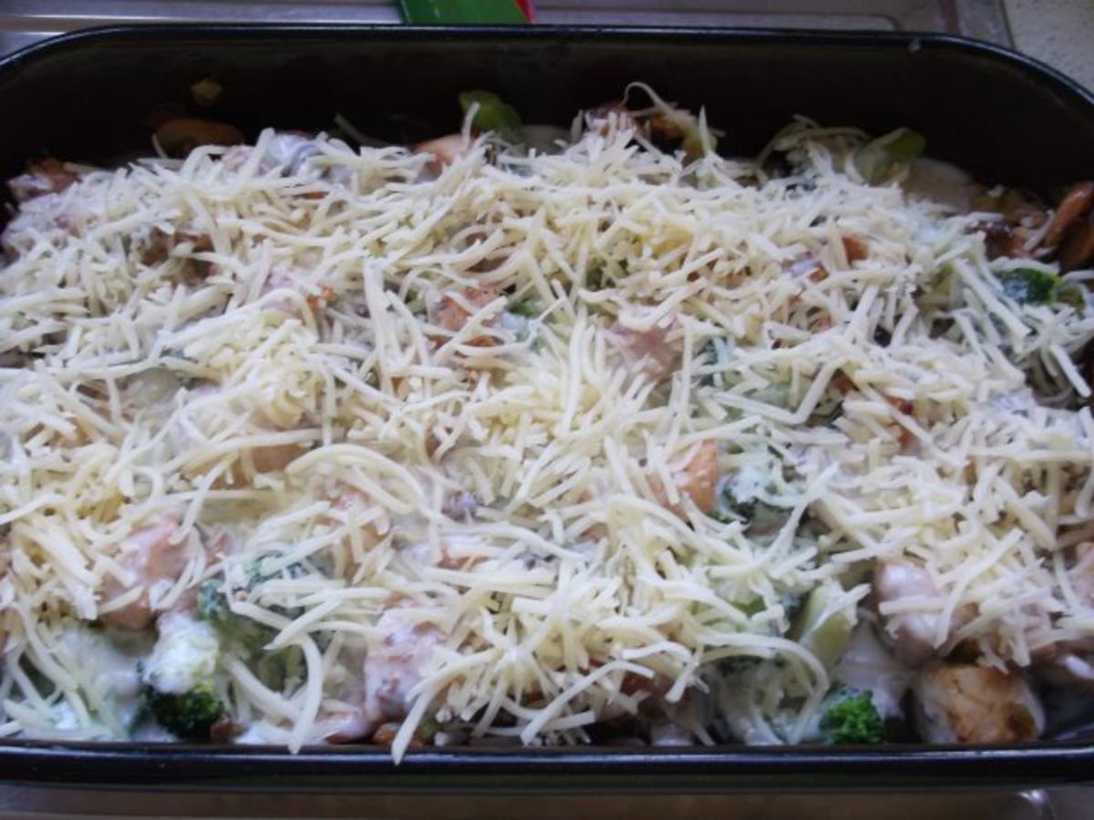 Broccoli-Kartoffel-Hähnchen-Champi-Auflauf - Rezept - Bild Nr. 8