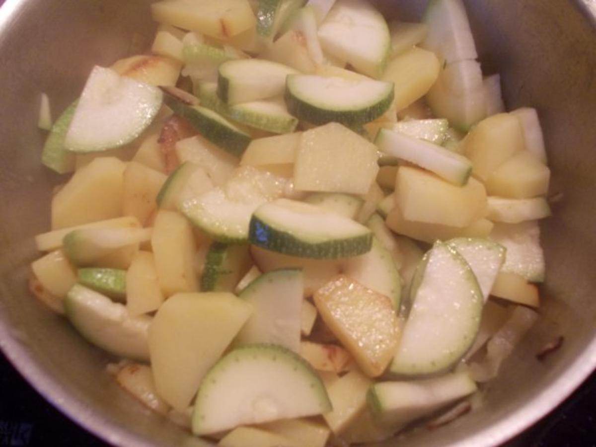 Kartoffel-Zucchini-Hack-Auflauf - Rezept - Bild Nr. 2