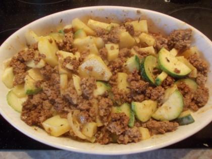 Kartoffel-Zucchini-Hack-Auflauf - Rezept - Kochbar.de