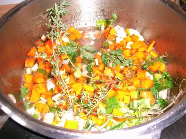 Rezept: Rindfleischsalat aus der Beinscheibe Bild Nr. 8 Rindfleischsalat aus der Beinscheibe - Rezept - Bild Nr. 8