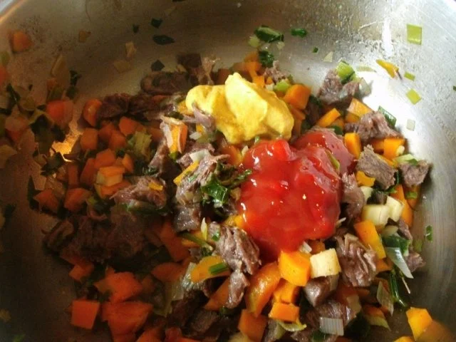 Rezept: Rindfleischsalat aus der Beinscheibe Bild Nr. 12 Rindfleischsalat aus der Beinscheibe - Rezept - Bild Nr. 12