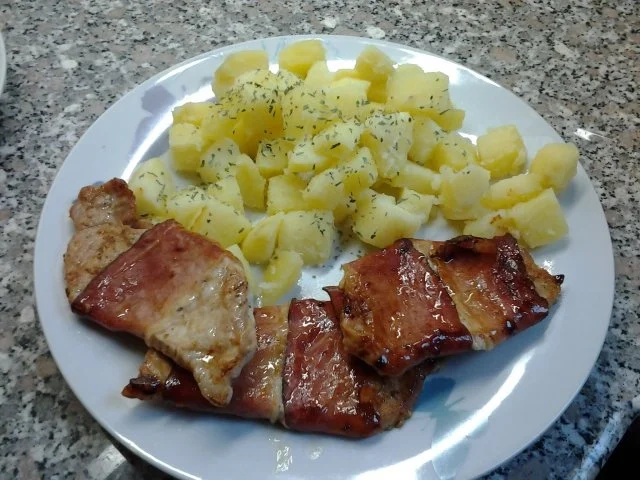 Rezept: Landrauch Schnitzel mit Salzkartoffeln Landrauch Schnitzel mit Salzkartoffeln - Rezept