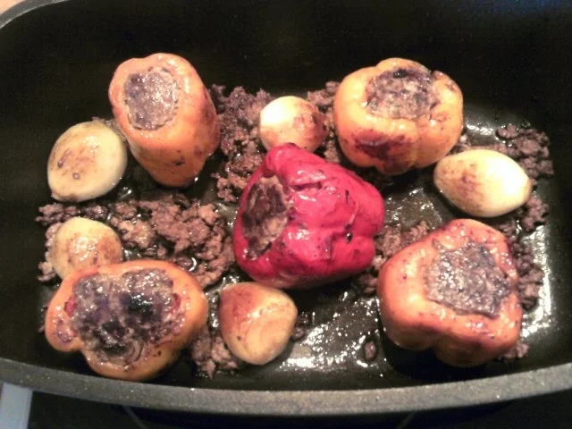 Rezept: Gefüllte Paprika-Schoten in Pilz- Bolognese-Rahm Bild Nr. 3 Gefüllte Paprika-Schoten in Pilz- Bolognese-Rahm - Rezept - Bild Nr. 3