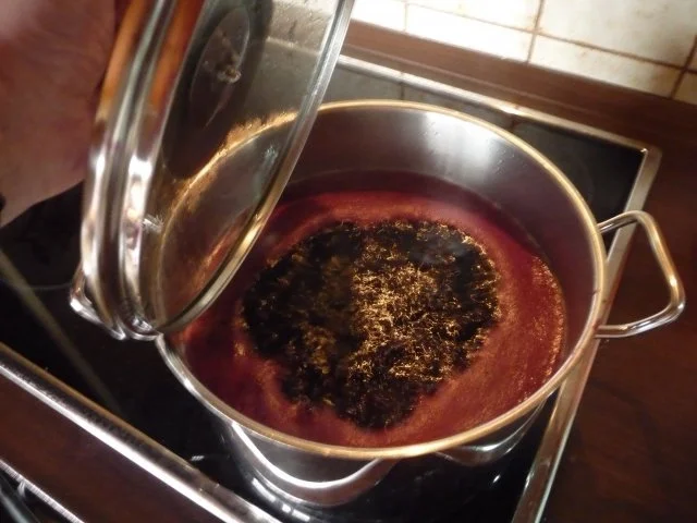 Holunder- oder Fliederbeerenschnaps  - "Holunderfeuer" - Rezept - Bild Nr. 2