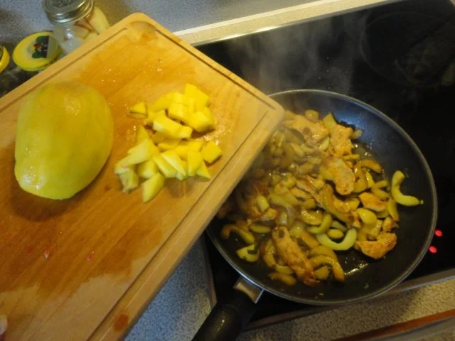 feuriger Asia-Puten-Schmorgurken Teller - Rezept - Bild Nr. 5