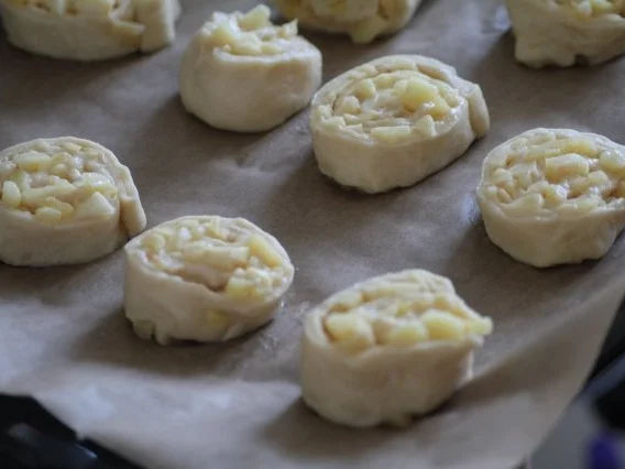 Rezept: Apfel-Zimt-Schnecken Bild Nr. 11 Apfel-Zimt-Schnecken - Rezept - Bild Nr. 11