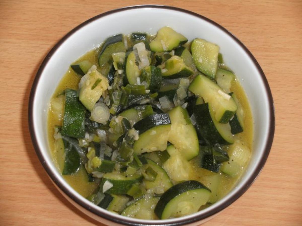 Beilage: Zucchinigemüse - Rezept