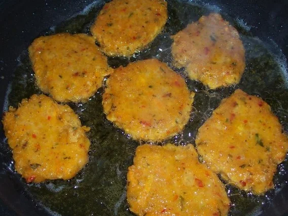 Vegetarische Küche: Scharfe Linsen-Möhren-Bratlinge - Rezept - Bild Nr. 6