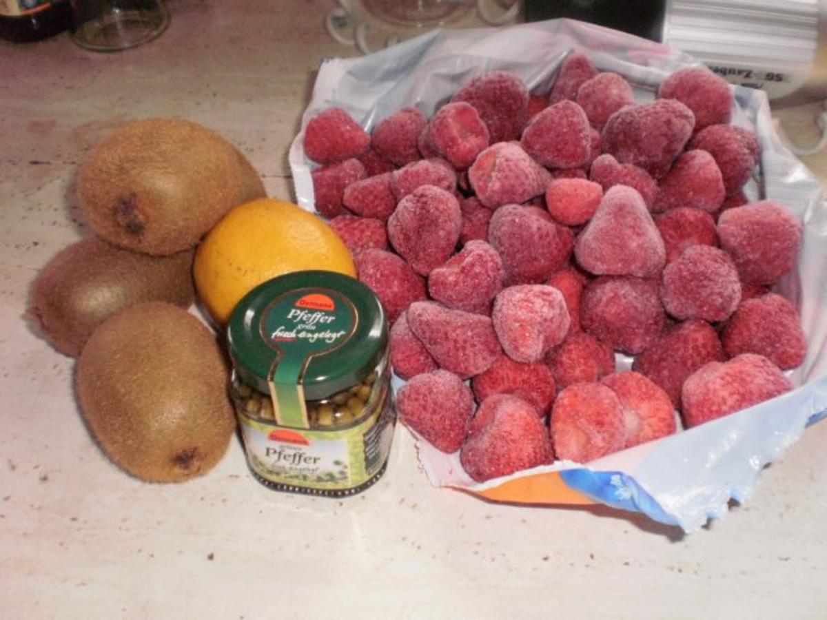 Erdbeer-Kiwi-Marmelade mit grünem Pfeffer - Rezept - Bild Nr. 2