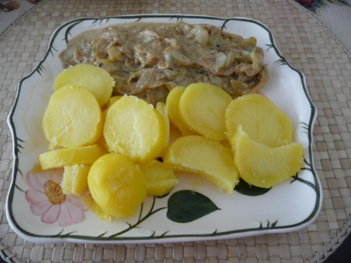 Bilder für Schmalhans - Küchenmeister : Pellkartoffeln mit Schmorgurken - Rezept