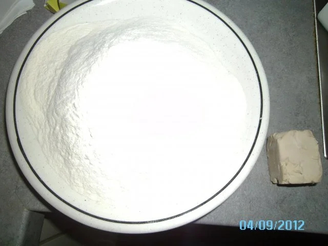 Calzone (mit Pilzen, Salami und Schinken) - Rezept - Bild Nr. 3