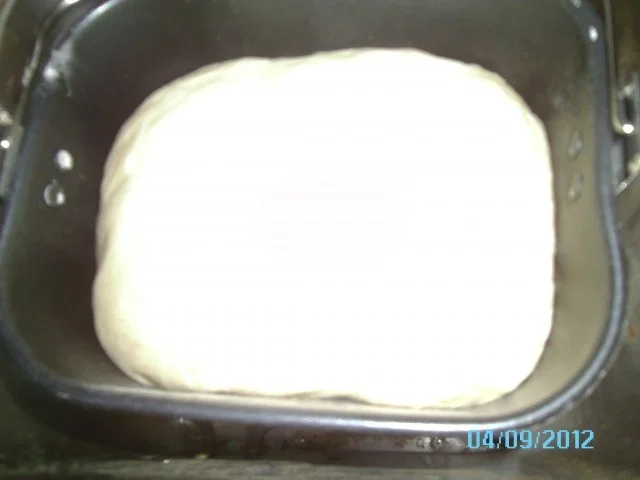 Calzone (mit Pilzen, Salami und Schinken) - Rezept - Bild Nr. 10